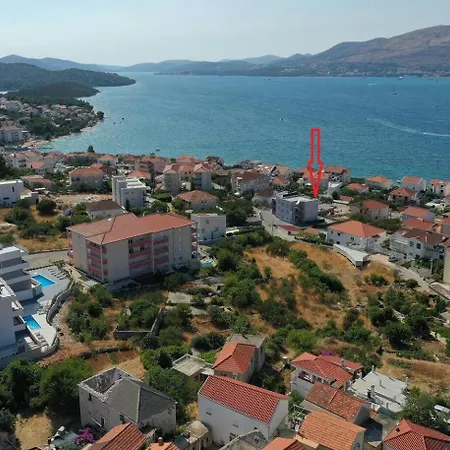 Apartment Luksusowy Z Podgrzewanym Basenem I Widokiem Na Morze Trogir